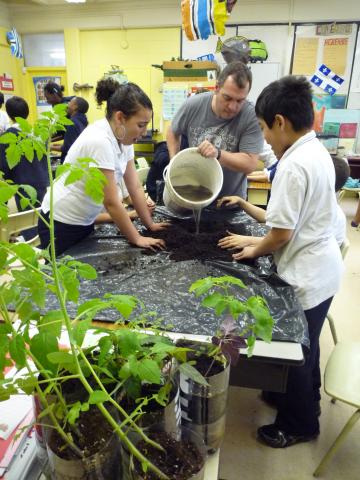 atelier à chabanel les mains dans la terre 2